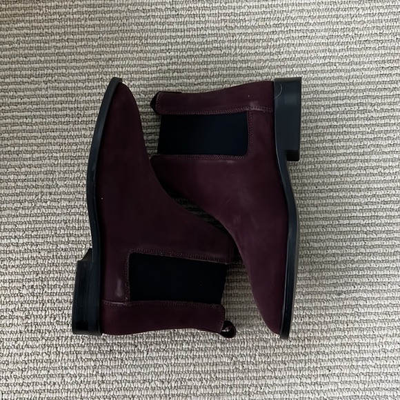 Burgundy ankle boots - Picture 2 of 2